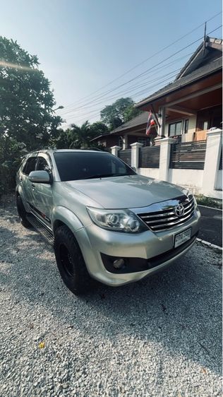 รถ Toyota Fortuner 2.7 V 4WD สี เทา