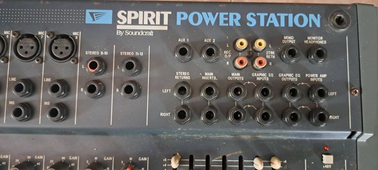 อื่นๆ ลำโพงแยกชิ้น และซับวูฟเฟอร์ Soundcraft Spirit Power Station