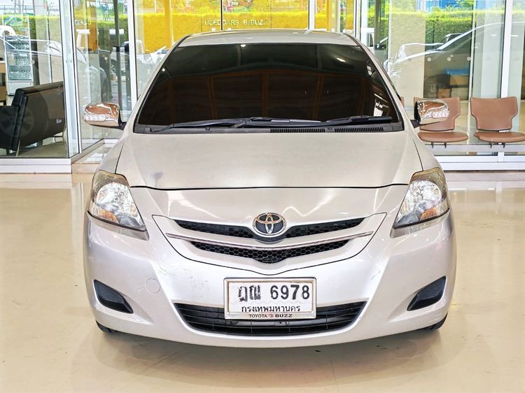 รถ Toyota Vios 1.5 E สี บรอนซ์เงิน