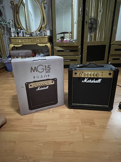 Marshall MG15G แอมป์กีตาร์ไฟฟ้า 15W Compact Combo Amp