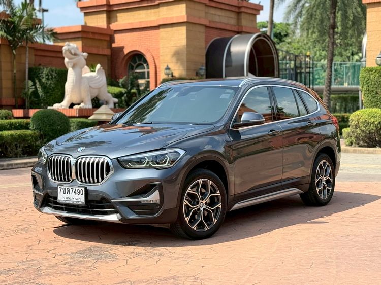 รถ BMW X1 2.0 sDrive20d xLine สี เทา