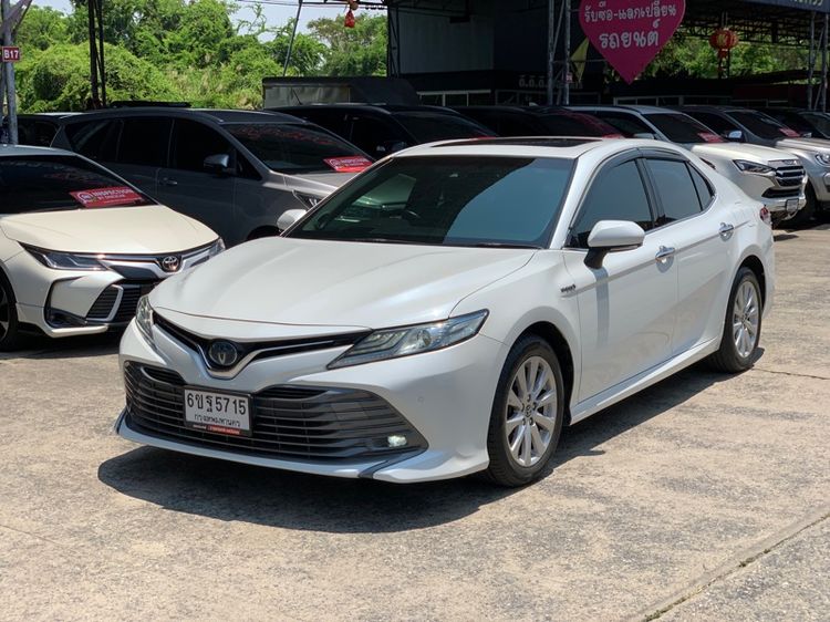 Toyota Camry 2019 2.5 Hybrid Premium Sedan ไฮบริด เกียร์อัตโนมัติ ขาว รูปที่ 2