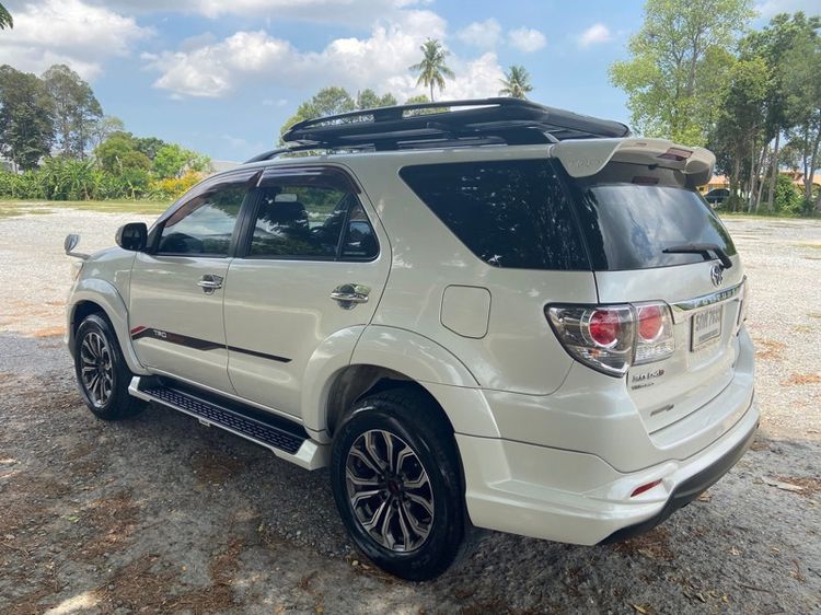 Toyota Fortuner 2014 3.0 TRD Sportivo 4WD ดีเซล เกียร์อัตโนมัติ ขาว รูปที่ 4