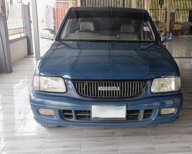 รถ Isuzu Dragon Eye 2.5 SX สี น้ำเงิน