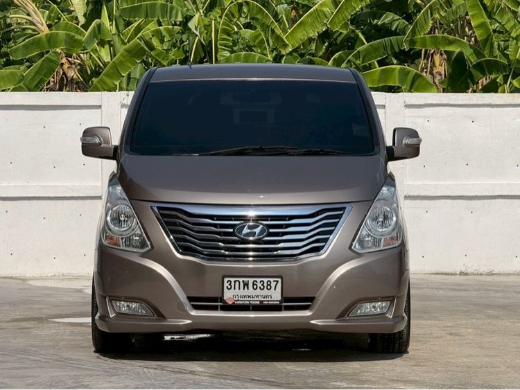 Hyundai Grand Starex 2013 2.5 VIP Van ดีเซล ไม่ติดแก๊ส เกียร์อัตโนมัติ น้ำตาล รูปที่ 2
