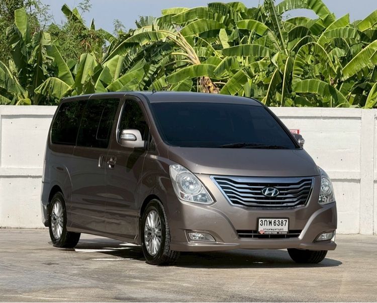 Hyundai Grand Starex 2013 2.5 VIP Van ดีเซล ไม่ติดแก๊ส เกียร์อัตโนมัติ น้ำตาล