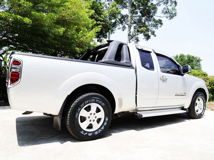 Nissan BIG-M FRONTIER NAVARA 2010 2.5 SE Pickup ดีเซล ไม่ติดแก๊ส เกียร์ธรรมดา บรอนซ์เงิน รูปที่ 4