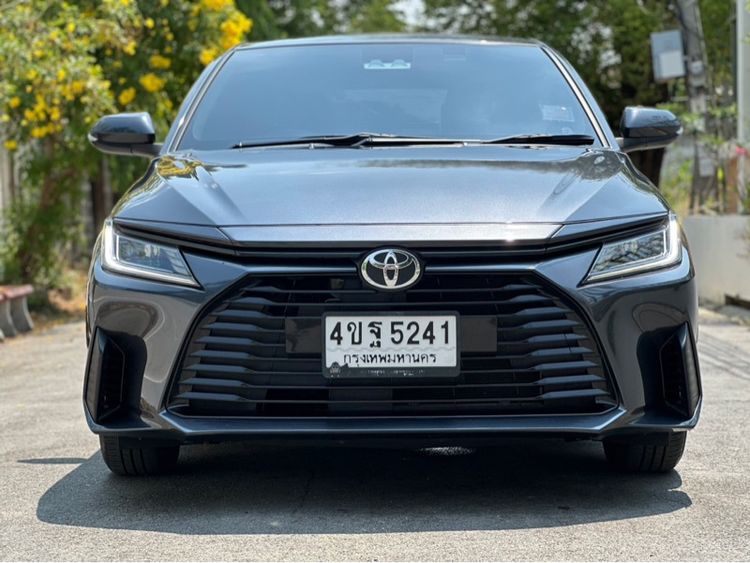 รถ Toyota Yaris ATIV 1.2 Smart สี เทา