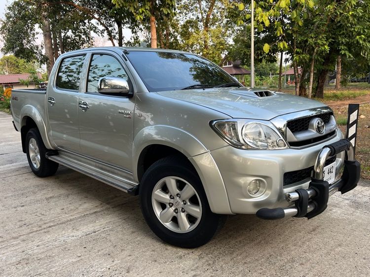 รถ Toyota Hilux Vigo 2.5 E 4WD สี เทา