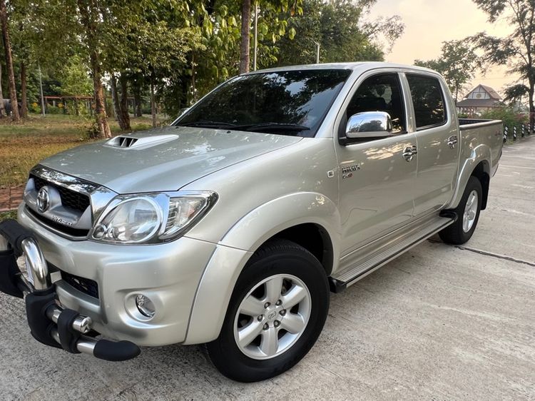 Toyota Hilux Vigo 2010 2.5 E 4WD Pickup ดีเซล เกียร์ธรรมดา เทา รูปที่ 2