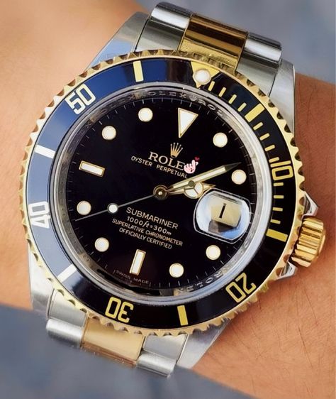 Rolex oyster perpetual submariner date ref 16613