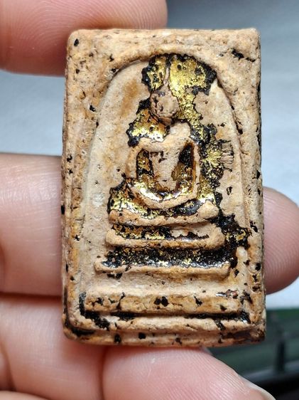 พระสมเด็จลงรักทองเก่า