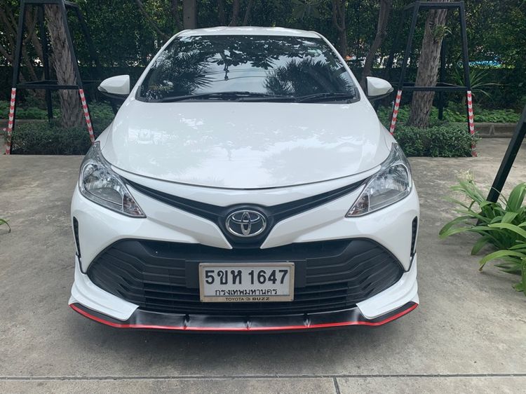 รถ Toyota Vios 1.5 Mid สี ขาว