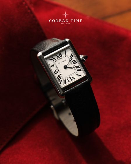 Cartier Tank Must WSTA0042 Small Silver Dial Black leather strap 2022 22 x 29.5 mm. Fullset 