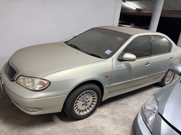 รถ Nissan Cefiro 2.0 Executive สี บรอนซ์ทอง