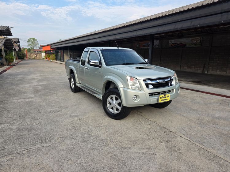 รถ Isuzu D-MAX 3.0 Rodeo LS Platinum 4WD สี บรอนซ์เงิน