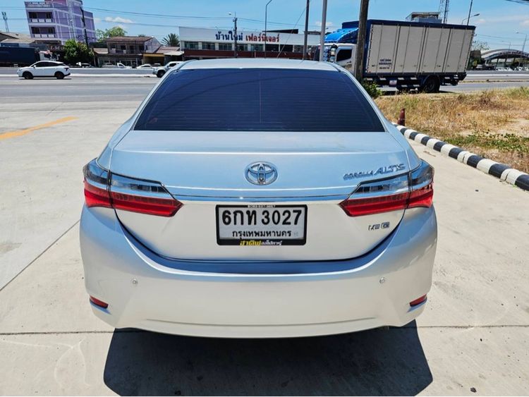Toyota Altis 2017 1.6 G Sedan เบนซิน ไม่ติดแก๊ส เกียร์อัตโนมัติ บรอนซ์เงิน รูปที่ 4