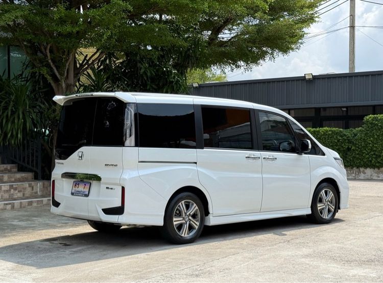 Honda Stepwagon 2022 2.0 Hybrid Van ไฮบริด ไม่ติดแก๊ส เกียร์อัตโนมัติ ขาว รูปที่ 3