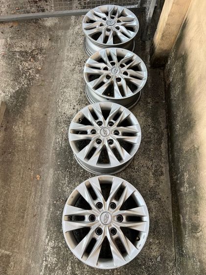 อะลูมิเนียมอัลลอย 16" อื่นๆ ล้อ hyundai h1 ขอบ16