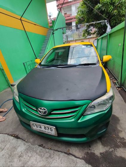 รถ Toyota Altis 1.6 E สี เหลือง