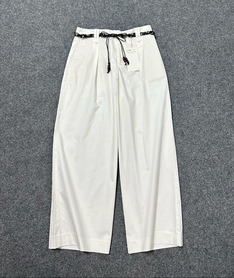 ZARA Cropped pants กางเกงผ้าขาว เอวสูง แต่งเข็มขัด