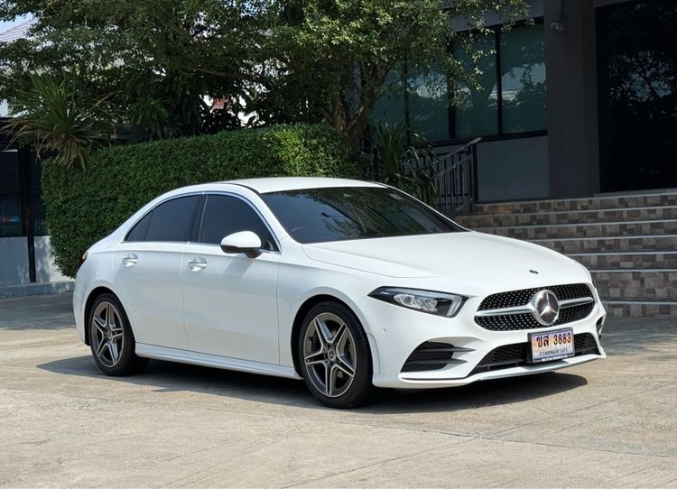 Mercedes-Benz A-Class 2023 A200 Sedan เบนซิน ไม่ติดแก๊ส เกียร์อัตโนมัติ ขาว