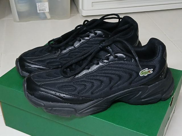 รองเท้า Lacoste 