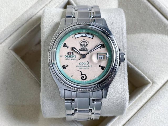 นาฬิกา Orient 100 ปี พระราชวังสนามจันทร์ รูปที่ 2