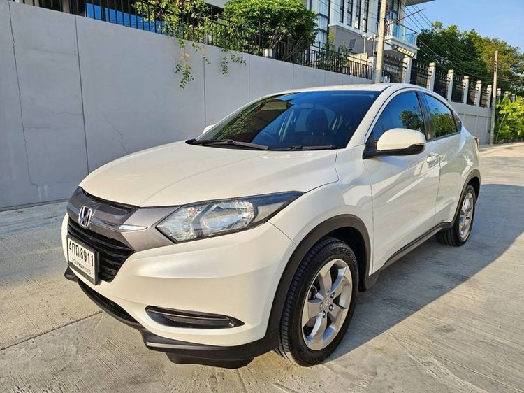 รถ Honda HR-V 1.8 S สี ขาว