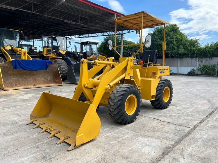 รถตักล้อยาง MITSUBISHI รุ่น WS200 บุ้งกี๋ 0.3 คิว  รถเก่านอกนำเข้า รูปที่ 3
