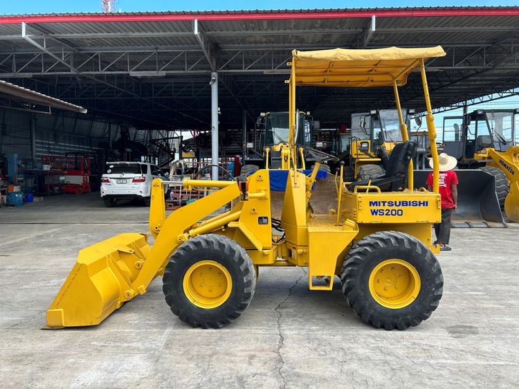 รถตักล้อยาง MITSUBISHI รุ่น WS200 บุ้งกี๋ 0.3 คิว  รถเก่านอกนำเข้า รูปที่ 2