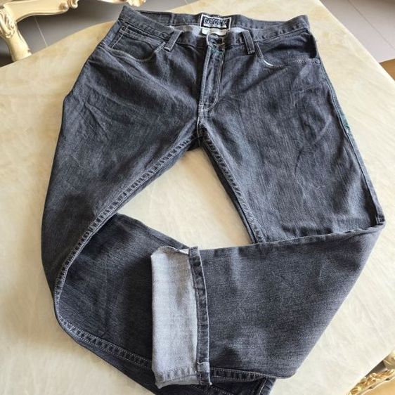 Levi's สีดำ เฟดสวย งานปักเขียว เอว 36"