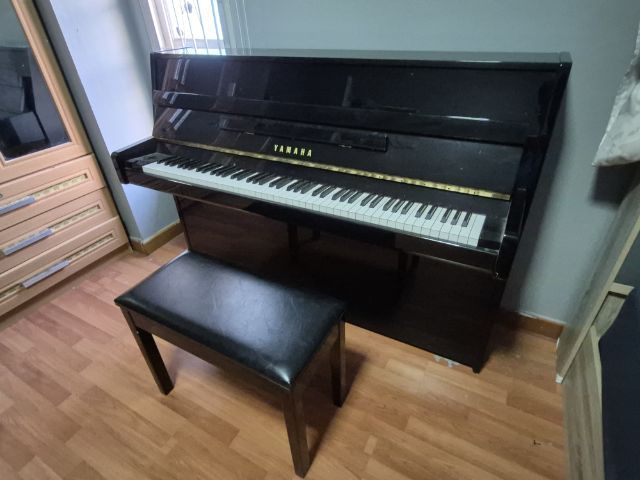 เปียโนอัพไรท์ เปียโน Yamaha JU109PE