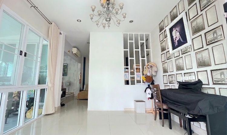 อื่นๆ ไม่มี สร้างเสร็จก่อน 2010 ขายบ้านเดี่ยว 2 ชั้น บ้านบึง ชลบุรี หมู่บ้านบูรพาเมาท์เท่น หลังมุม มีสระว่ายน้ำส่วนตัว รูปที่ 4