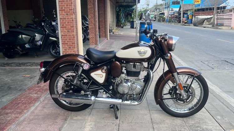 Classic 2025 Royal Enfield 350 ปี 25 ไมล์ 2359 km.