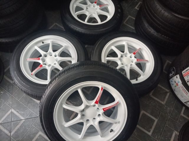 15" CE28 สีขาว พร้อมยางปี 23