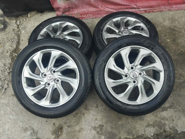 15" แม็ก Toyota Yaris สีเทากันเดิมโรงงานพร้อมยางปี 22