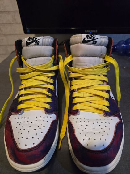 อื่นๆ UK 9 | EU 43 1/3 | US 9.5 ขาย Nike SB x Air Jordan 1 High “LA to Chicago” มือสอง
ไซส์ 43  27.5 cm