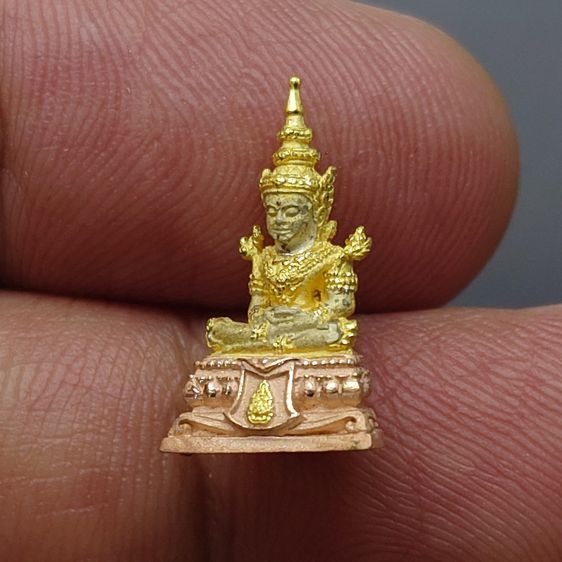 พระพุทธมหามณีรัตนปฏิมากร (พระแก้วมรกต) จำลอง ทรงเครื่องฤดูร้อน เนื้อเงินสามกษัตริย์ ขนาดสูง 1.7 เซน ฉลองสิริราชสมบัติ ครบ 60 ปี ในหลวง รัชกา รูปที่ 6