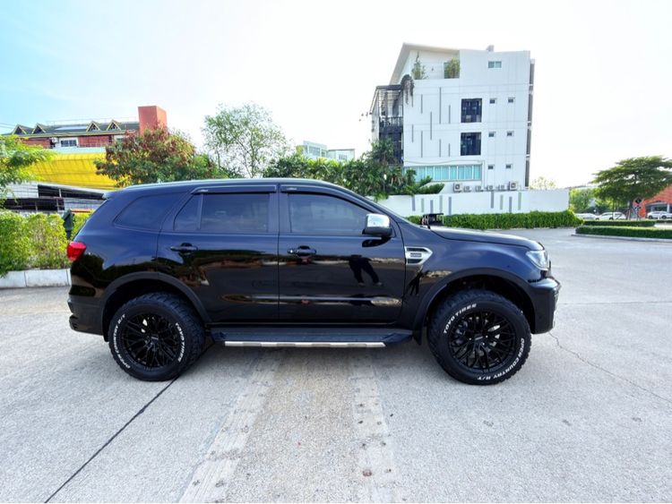Ford Everest 2021 2.0 Titanium Plus ดีเซล ไม่ติดแก๊ส เกียร์อัตโนมัติ ดำ รูปที่ 3
