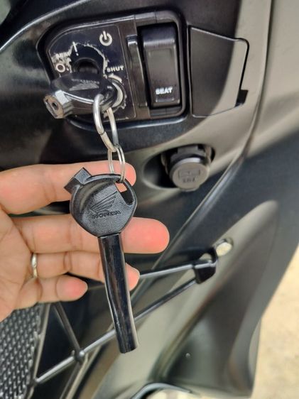 Wave125i ตัวท็อปล่าสุด มีช่องชาร์จไฟUsb รูปที่ 3