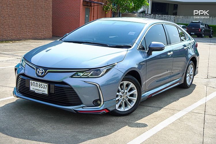 รถ Toyota Altis 1.8 Hybrid Entry สี เทา