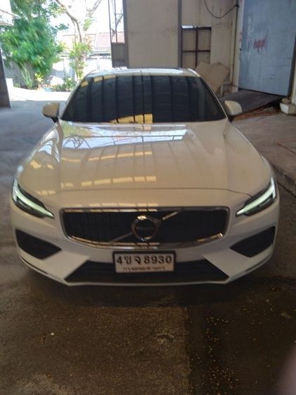 รถ Volvo S60 2.0 Recharge T8 R-Design 4WD สี ขาว