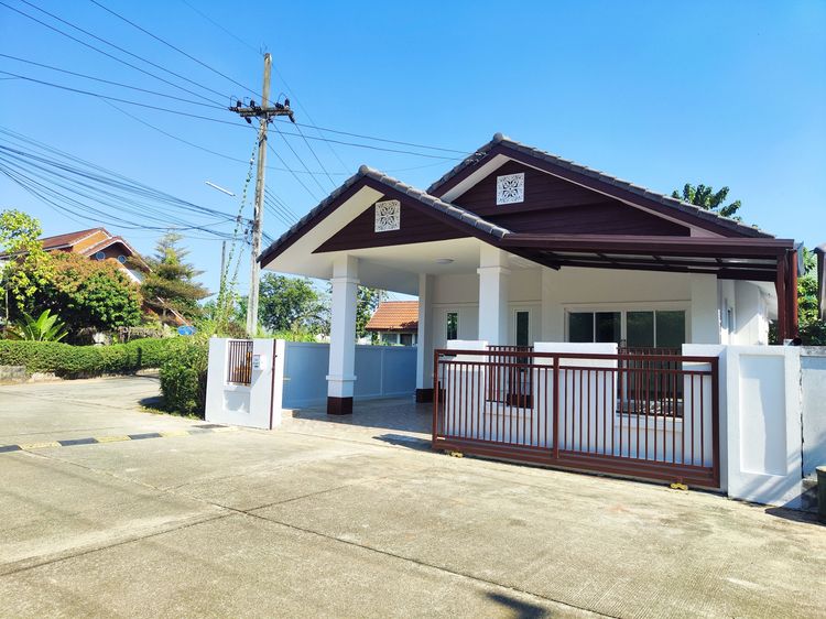 ไม่มี บ้านชั้นเดียว มบ.รอยัลวิว น้ำไม่ท่วม ปรับปรุงใหม่ แปลงหัวมุม เจ้าของขายเอง