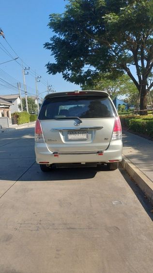 Toyota Innova 2011 2.0 E Utility-car เบนซิน LPG เกียร์ธรรมดา บรอนซ์เงิน รูปที่ 4