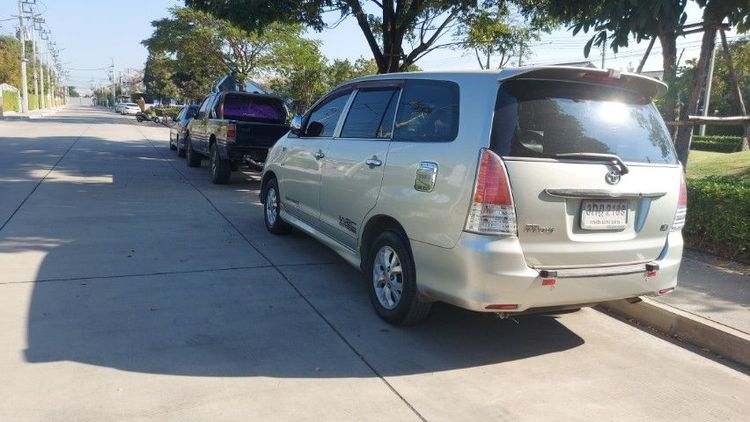 Toyota Innova 2011 2.0 E Utility-car เบนซิน LPG เกียร์ธรรมดา บรอนซ์เงิน รูปที่ 3