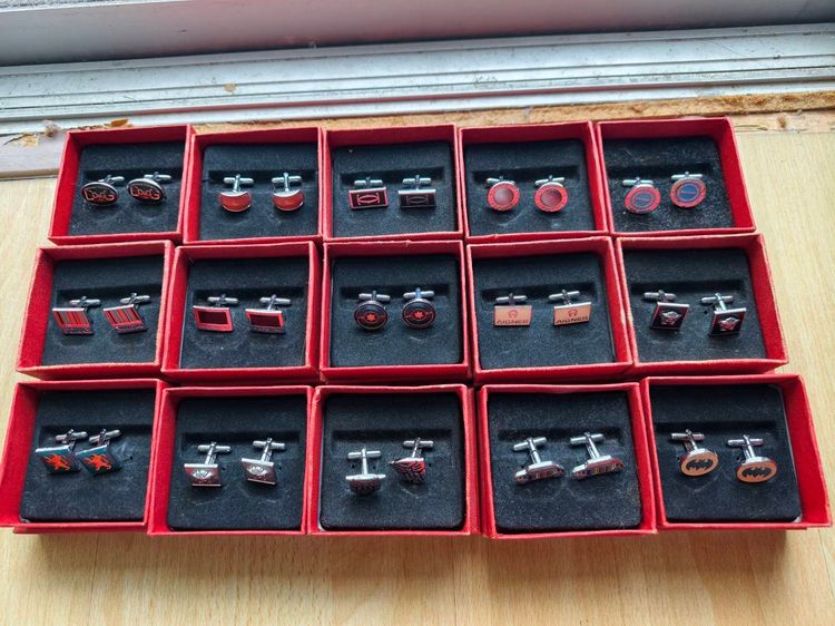 กระดุมข้อมือเสื้อเชิ๊ตผู้ชาย เหมาขาย 15 ชิ้น 250.-