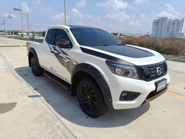 Nissan NP300-NAVARA 2020 2.5 Calibre E Black Edition Pickup ดีเซล เกียร์ธรรมดา ขาว รูปที่ 4