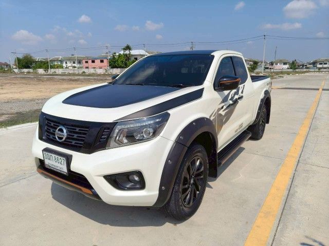 Nissan NP300-NAVARA 2020 2.5 Calibre E Black Edition Pickup ดีเซล เกียร์ธรรมดา ขาว รูปที่ 2