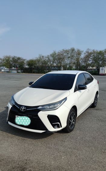 Toyota Yaris ATIV 2021 1.2 Sport Sedan เบนซิน ไม่ติดแก๊ส เกียร์อัตโนมัติ ขาว รูปที่ 2